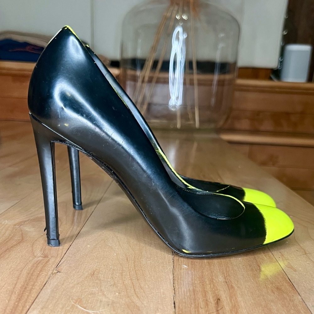Christian Dior Black and Yellow Heels